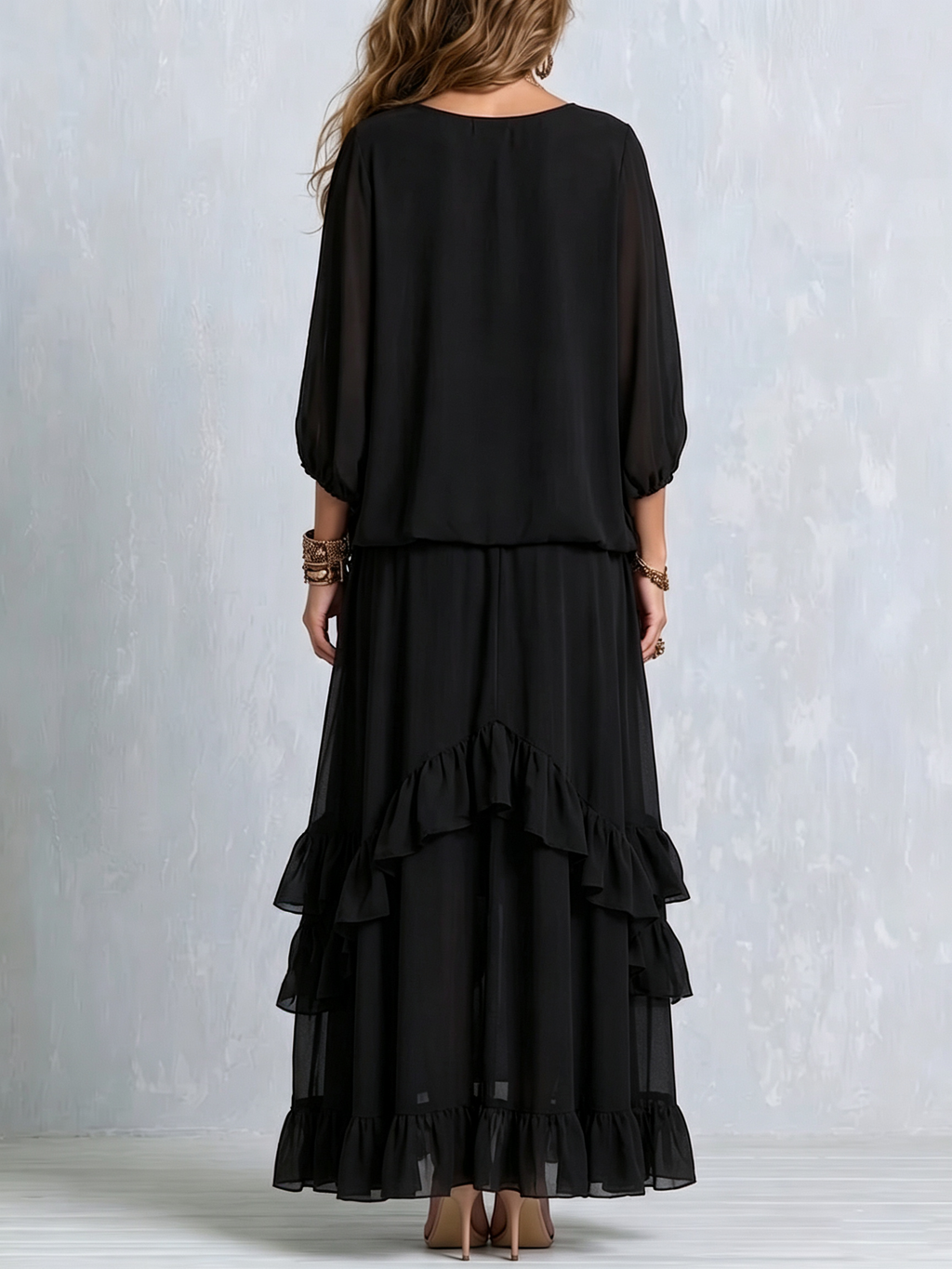 Elvira | Conjunto de Top de Gasa Negro con Escote en V y Flecos Combinado con Falda de Volantes en Capas