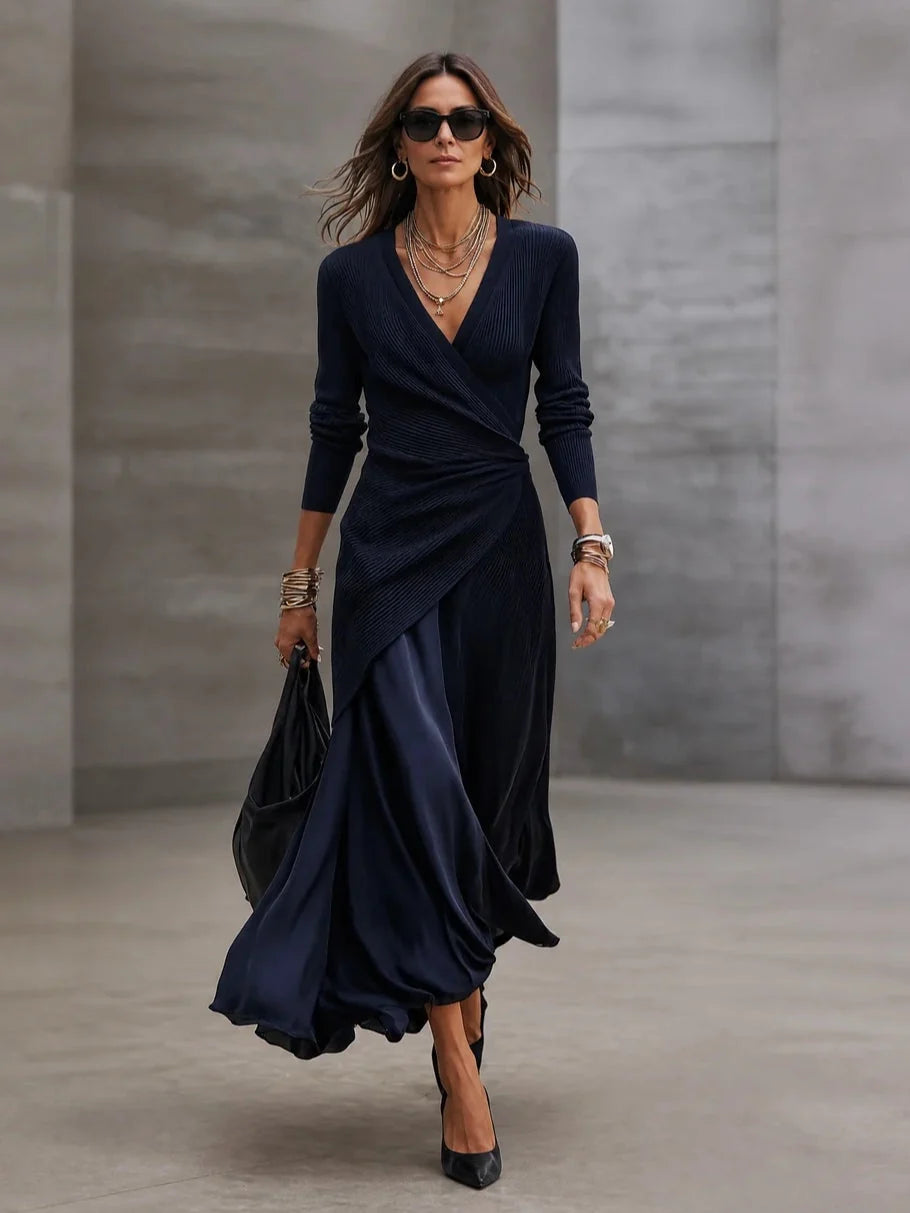 Lorena | Vestido Maxi Asimétrico con Escote en V y Paneles de Satén Azul Marino