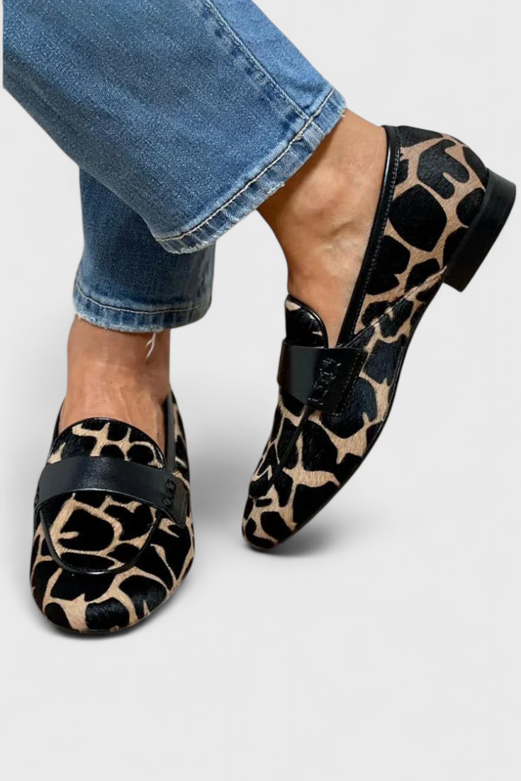 Mocasines de Cuero Annelore con Tacón Bajo y Diseño Exclusivo
